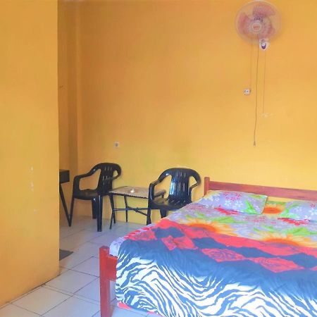 Labuhan Spot On 2969 Hotel Citra Ayu מראה חיצוני תמונה
