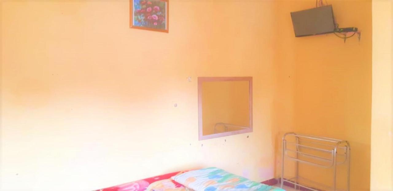 Labuhan Spot On 2969 Hotel Citra Ayu מראה חיצוני תמונה